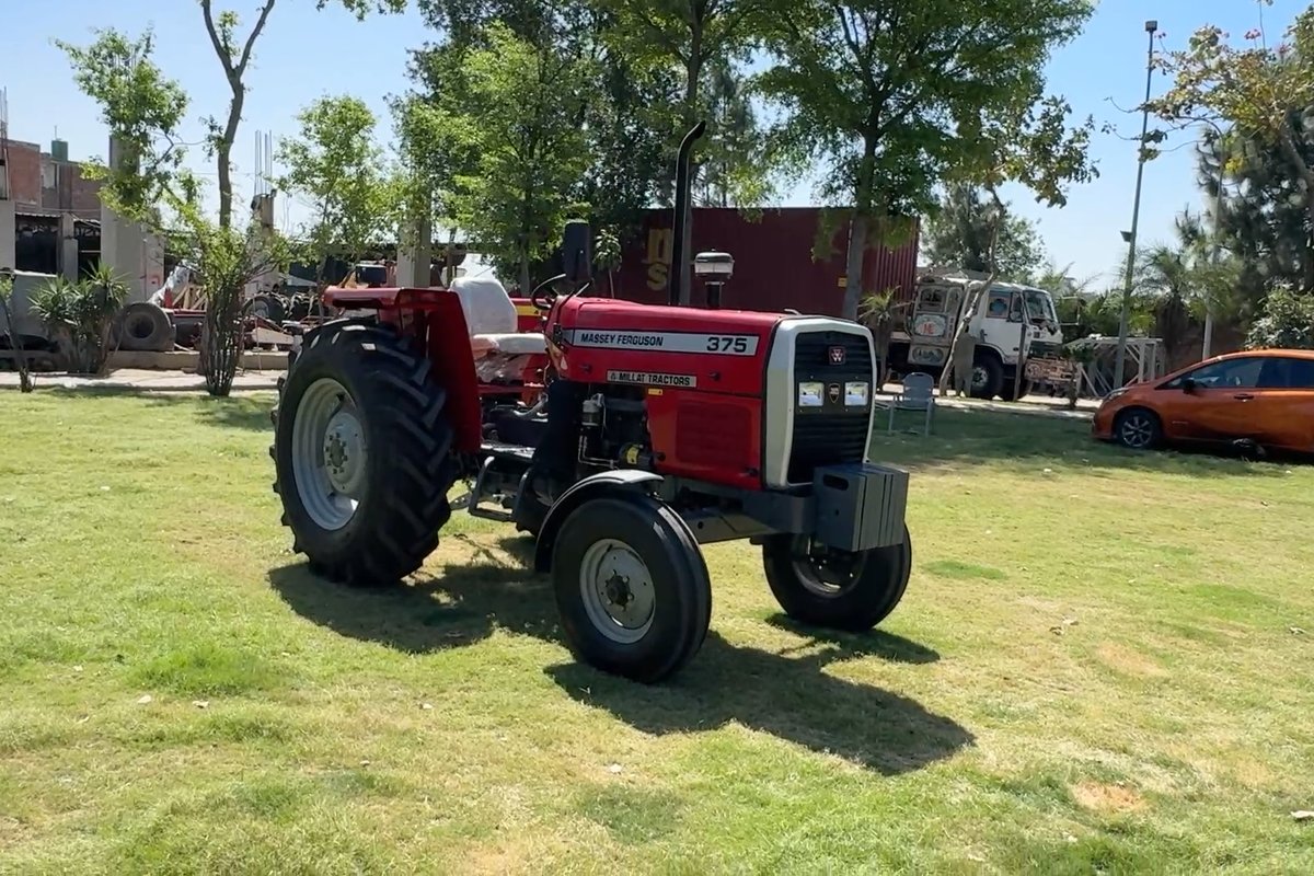 Massey Ferguson dealer tractor stock for export buyers